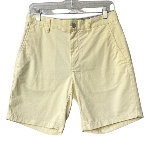 Bonobos Stretch Washed Chino Short Athletic Fit Light Yellow - Picture 2 of 6